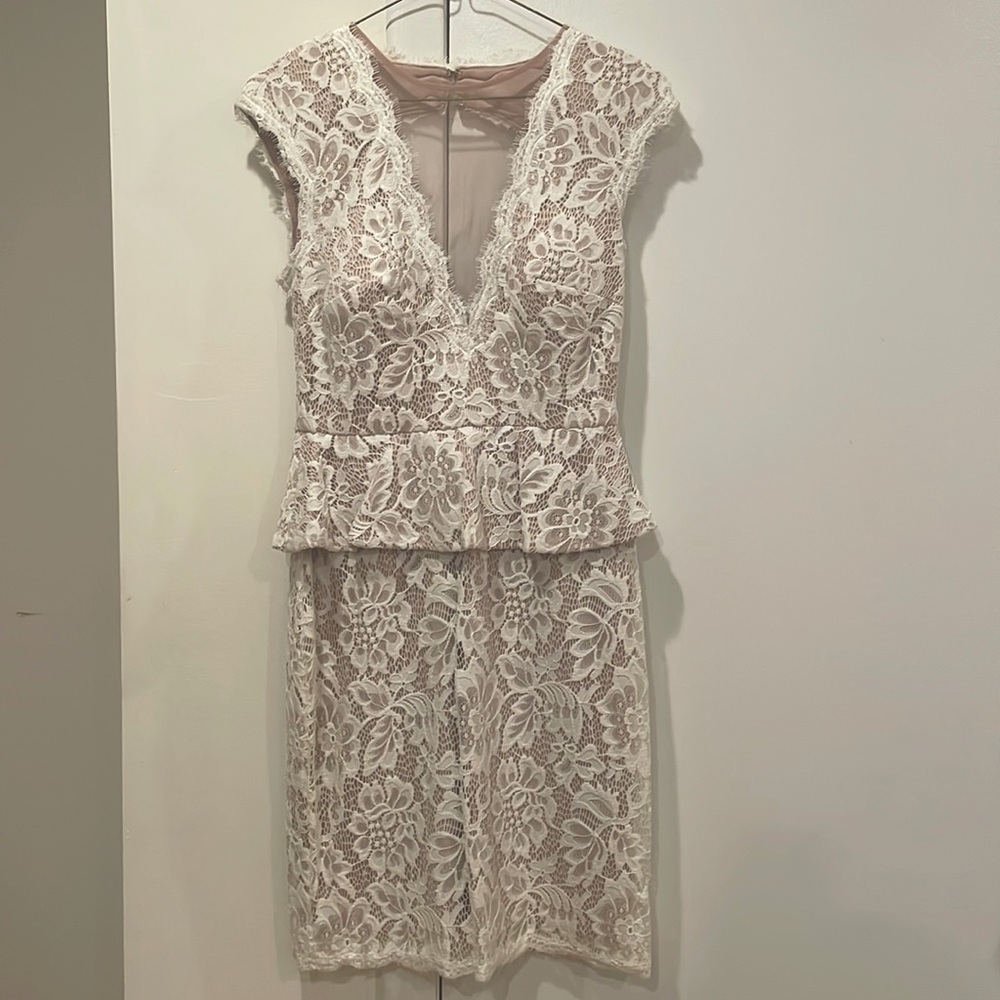 Avery G size 4 midi lace dress
